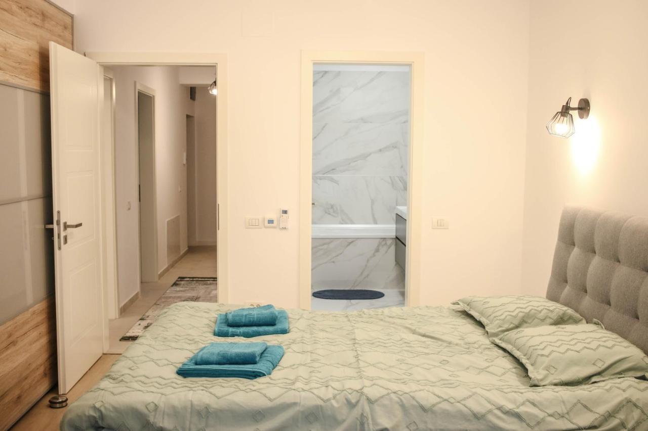 The Next Door Apartaments Bukarest Eksteriør billede