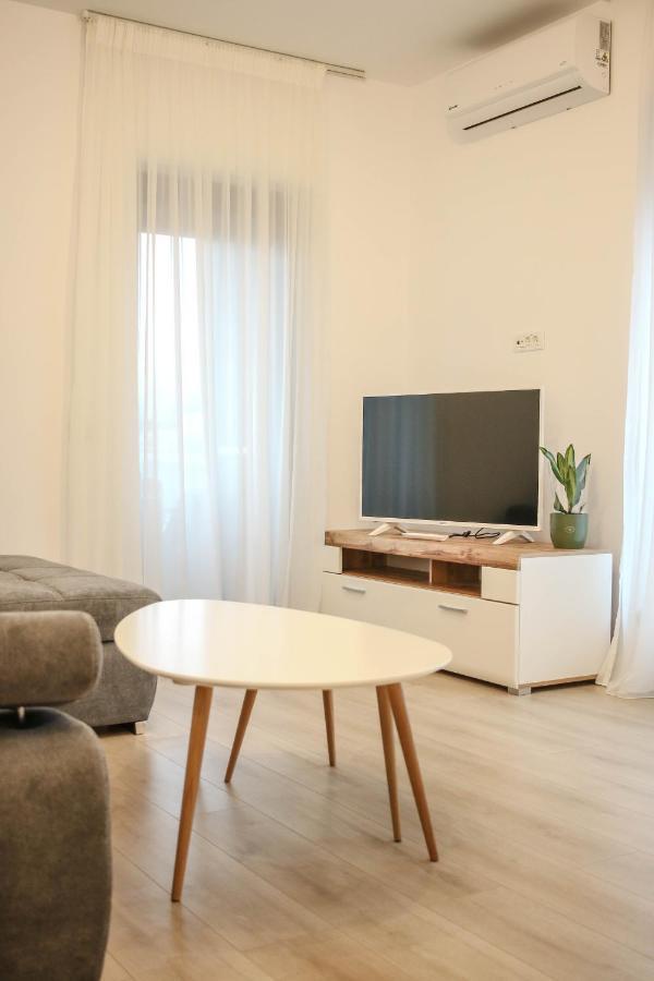 The Next Door Apartaments Bukarest Eksteriør billede